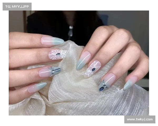 10款完美云端侍女搭配灵感集结打造梦幻时尚氛围与独特个性